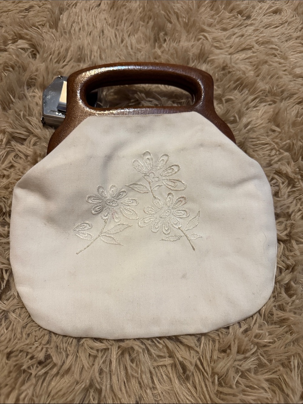 Vintage whimsy Cream Floral Embroidered Handbag with Brown Wood Handle